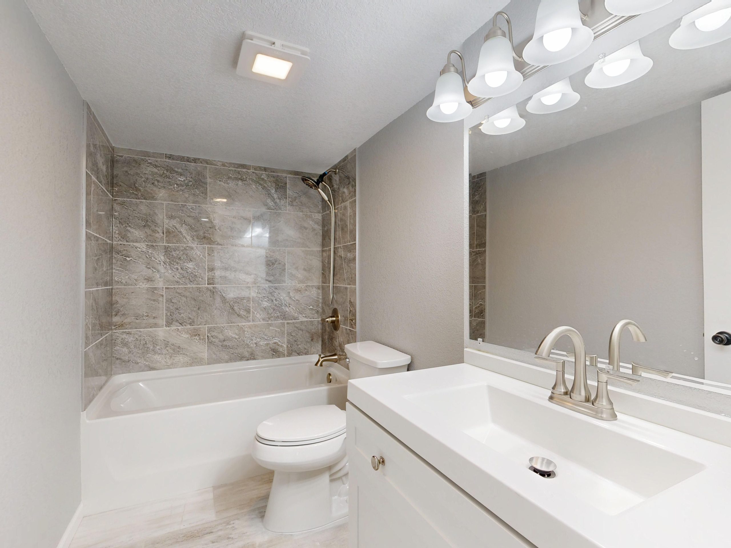 Deep cleaning bathroom